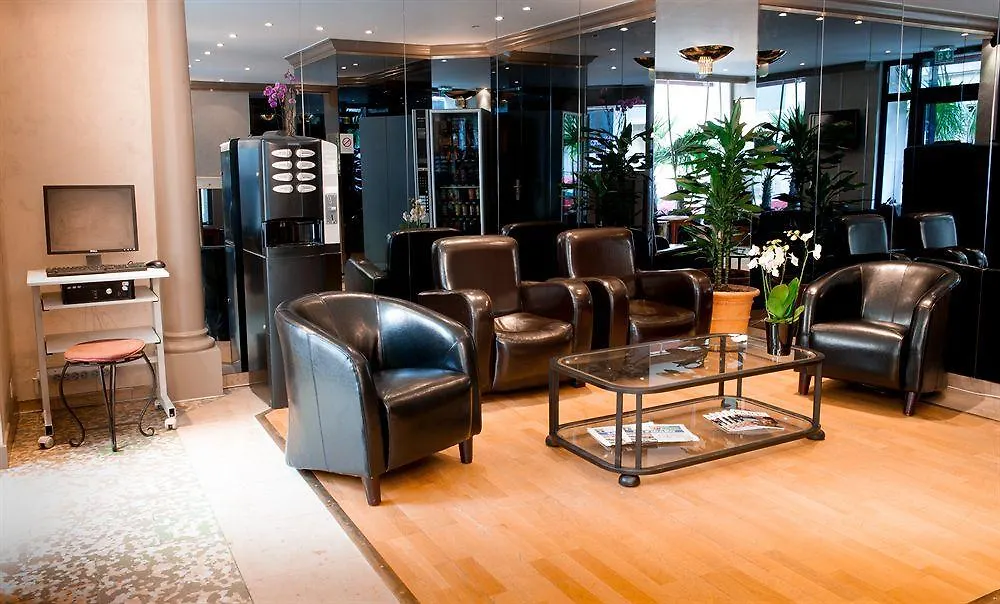 פריז Hotel Moulin Plaza By Happyculture