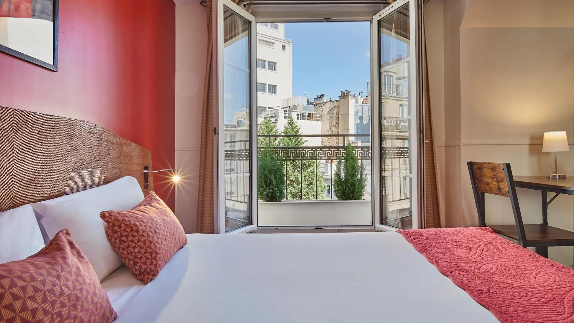 פריז Hotel Moulin Plaza By Happyculture