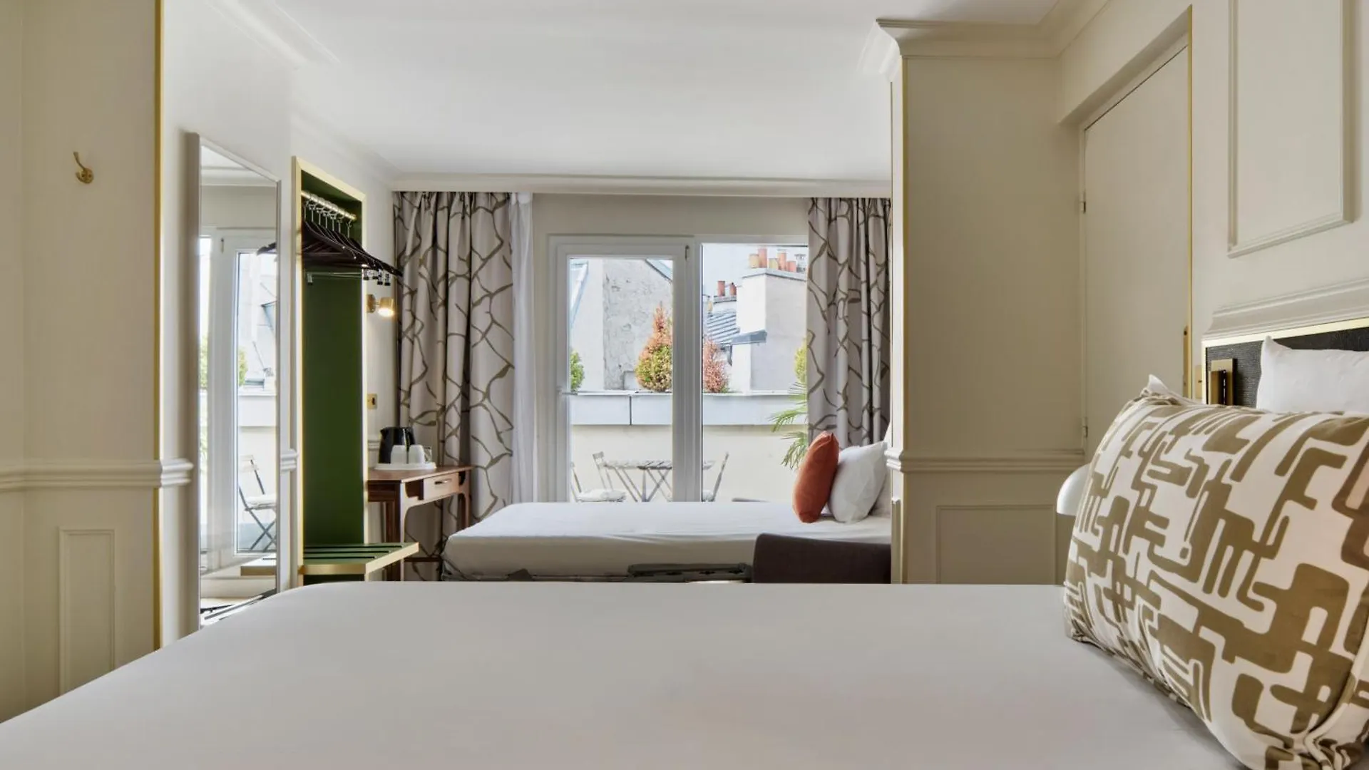 פריז Hotel Moulin Plaza By Happyculture