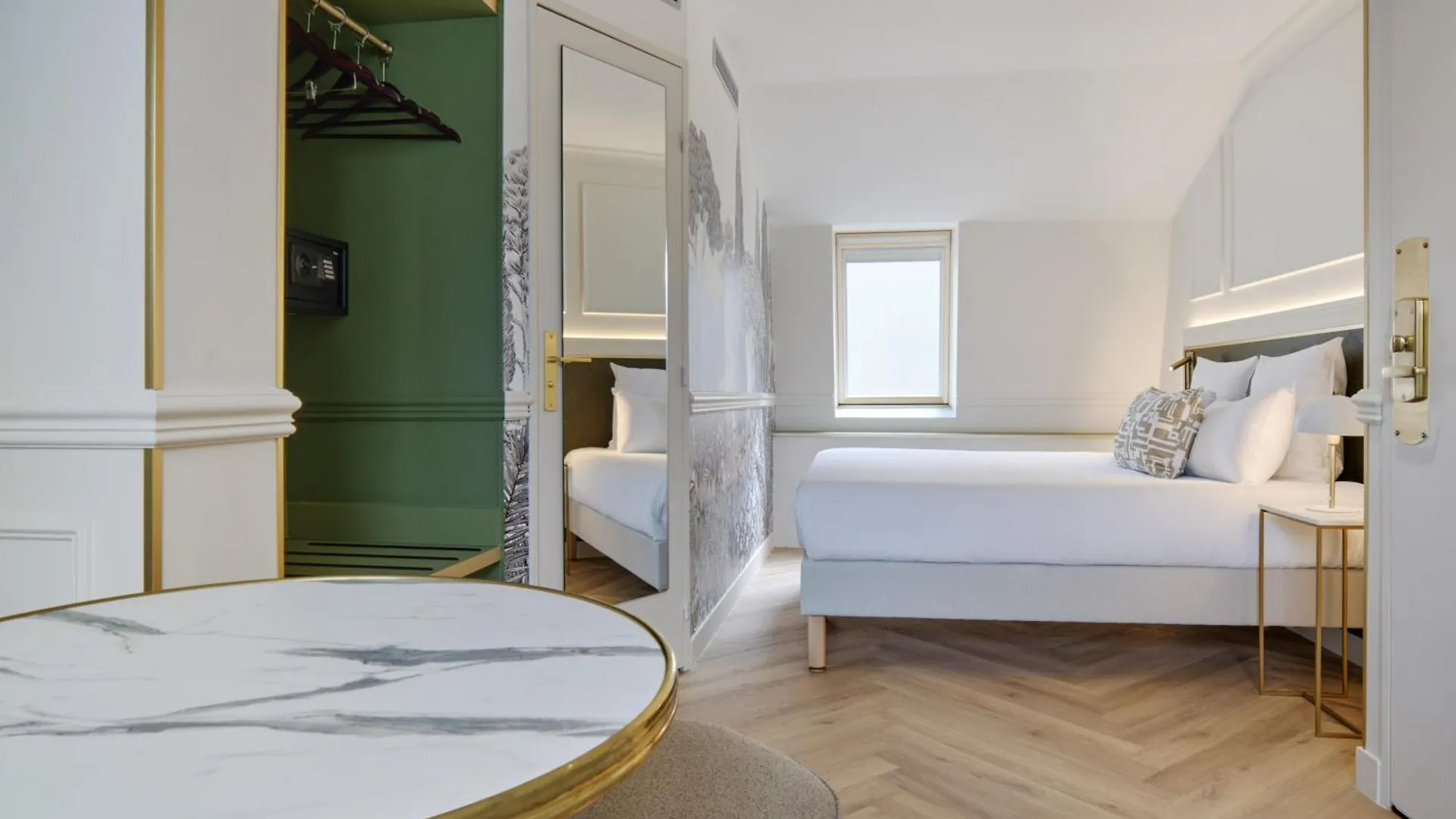 פריז Hotel Moulin Plaza By Happyculture