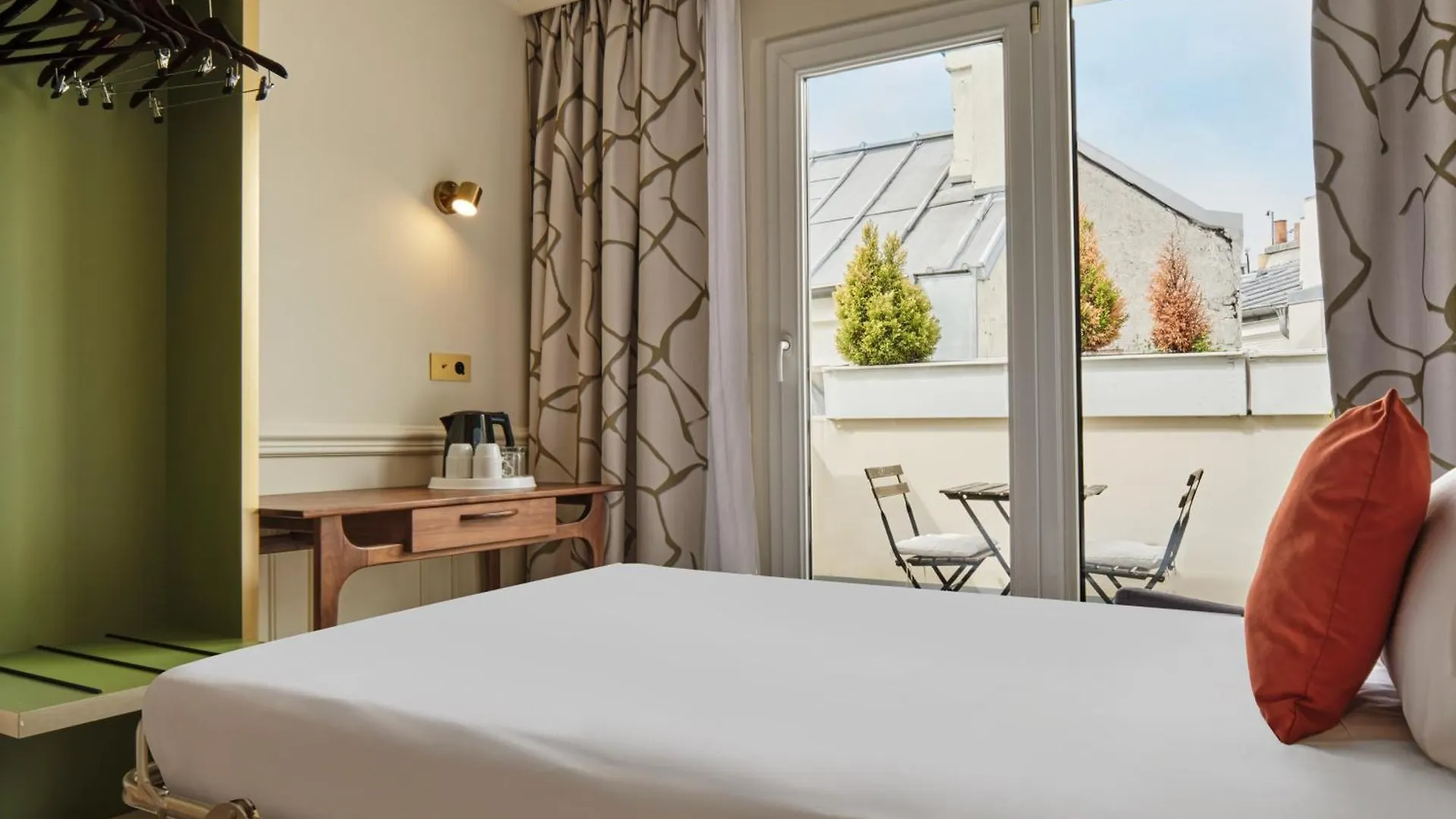 פריז Hotel Moulin Plaza By Happyculture
