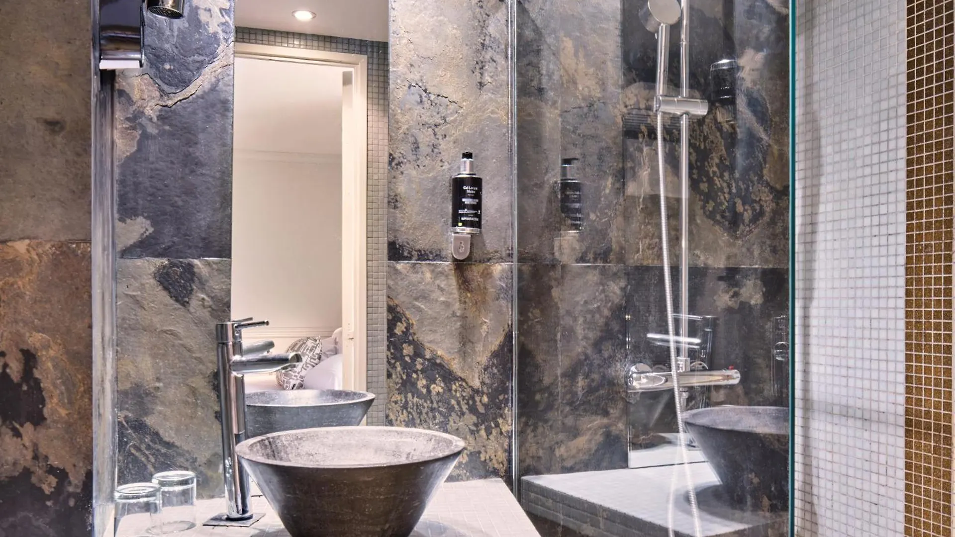 פריז Hotel Moulin Plaza By Happyculture