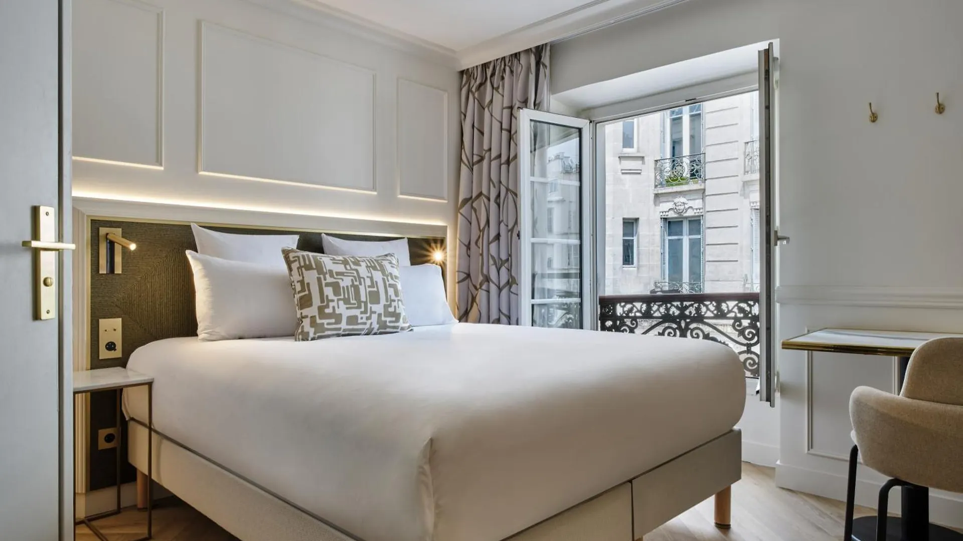 פריז Hotel Moulin Plaza By Happyculture